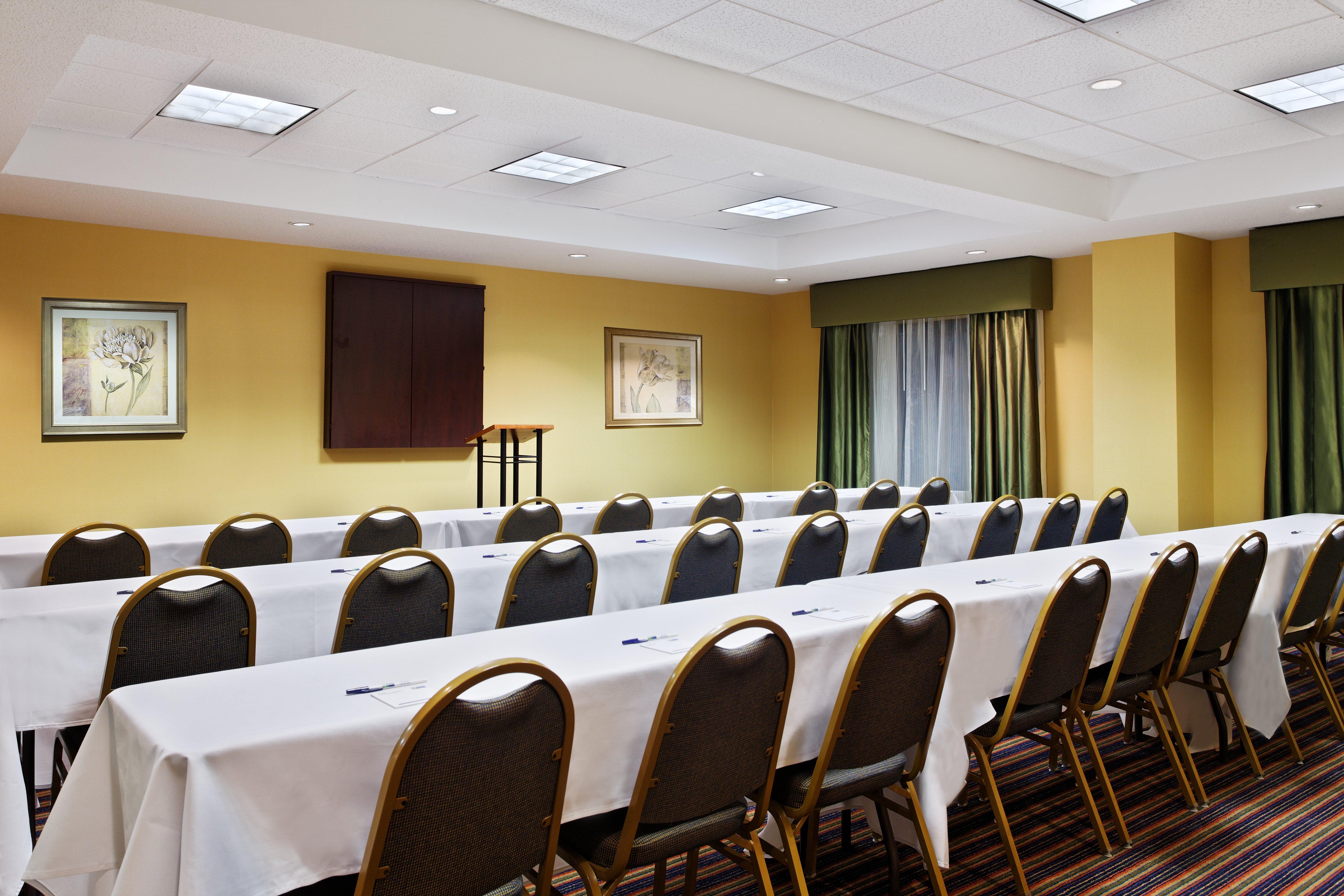 Hotel Express Richmond-brandermill-hull Street By Ihg Brandermill