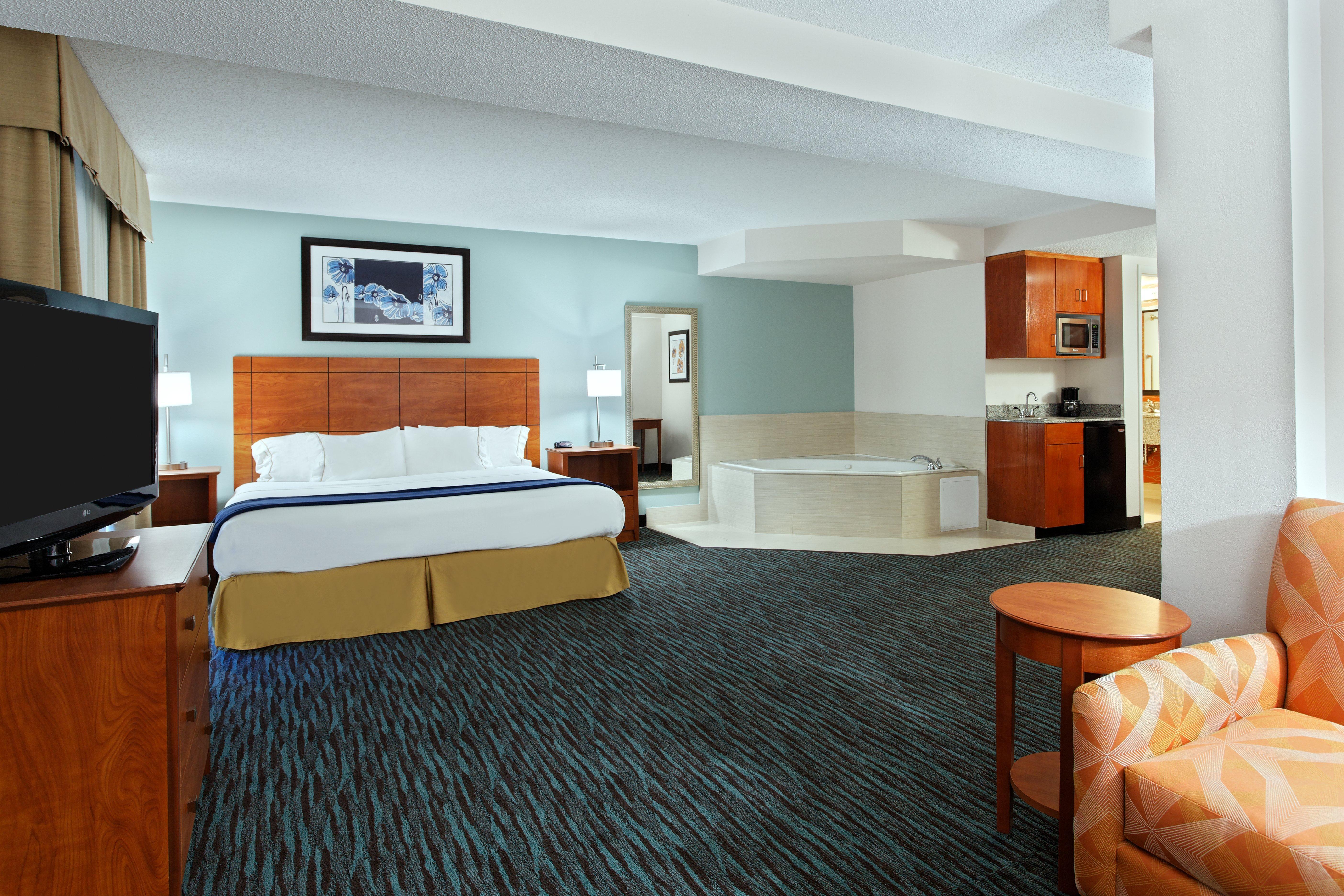 Holiday Express Richmond-brandermill-hull Street By Ihg Hotel 2*