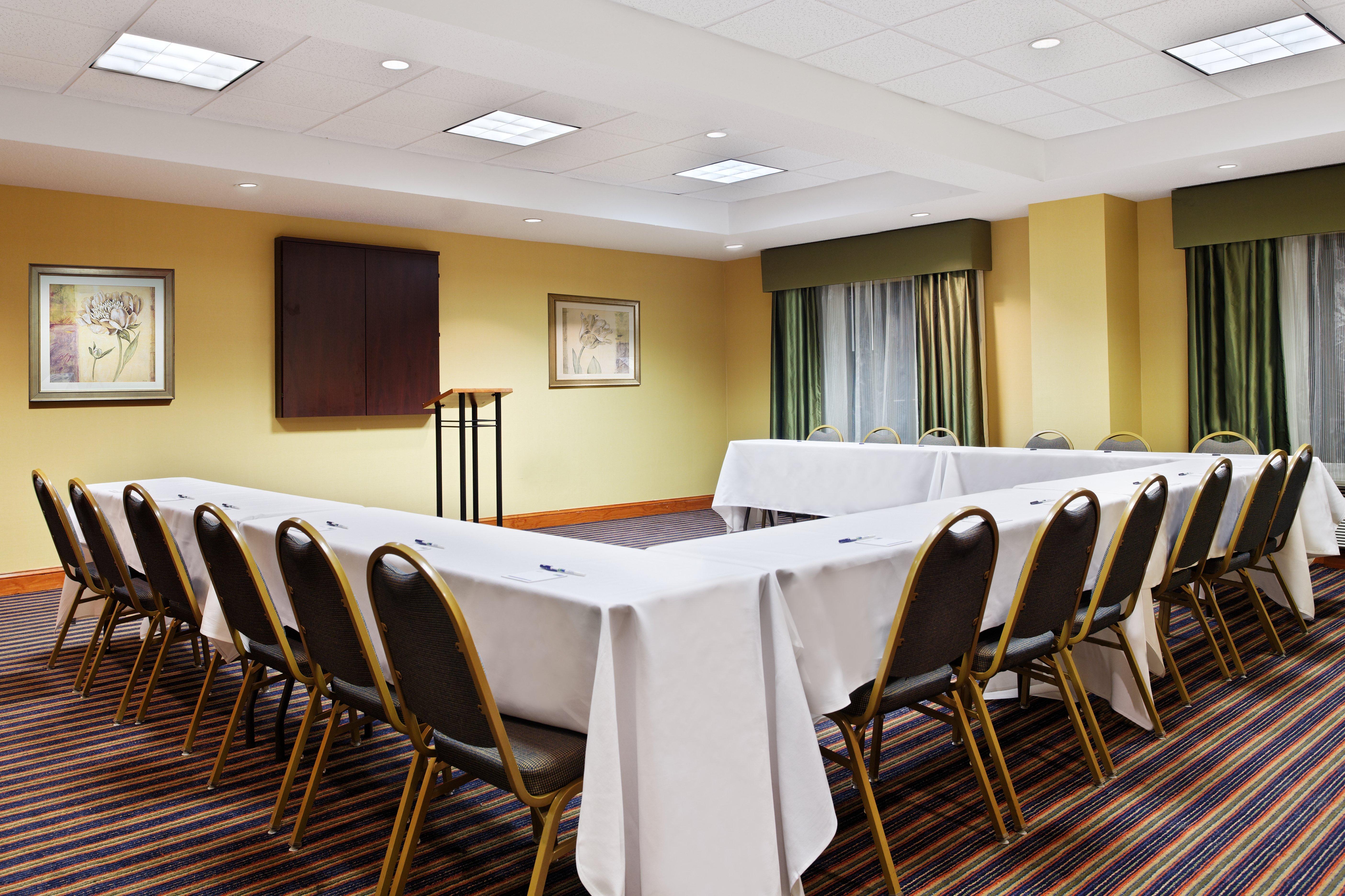 Hotel Express Richmond-brandermill-hull Street By Ihg Brandermill