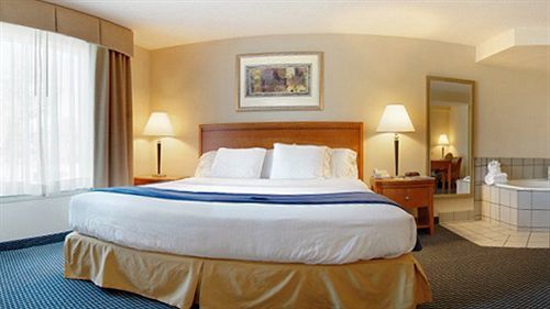 Hotel Express Richmond-brandermill-hull Street By Ihg